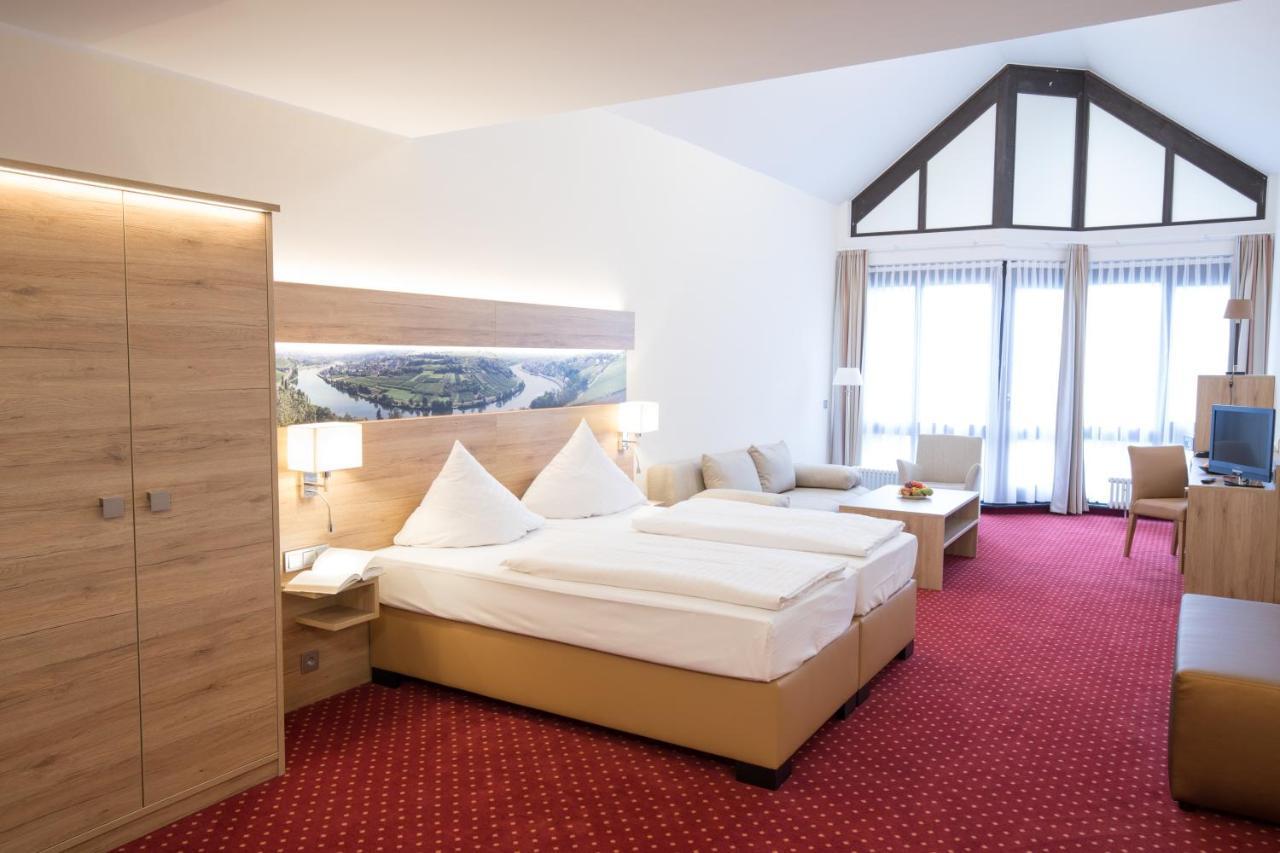 Hotel Moselblick Winningen Exterior photo